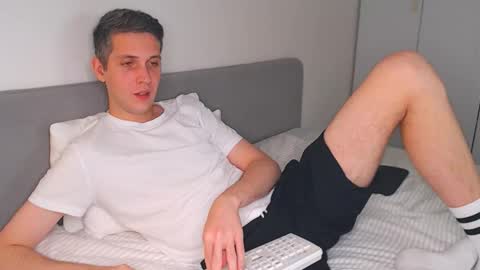 Oliver online show from 4, 11, 2025