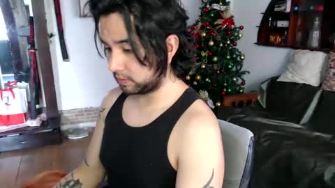 oliver_laid_2023 online show from 2, 12, 2025