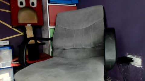 Snapshot of oliver_laid_2023 chatting on 9, 8, 2026 oliver_laid_2023 online show from 9, 8, 2026