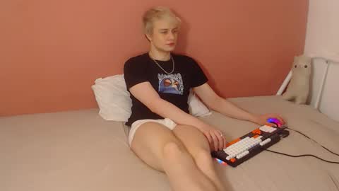 Oliver online show from 27, 3, 2026