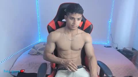 Snapshot of oliver_thompsson chatting on 2, 12, 2024 oliver thompsson online show from 2, 12, 2024