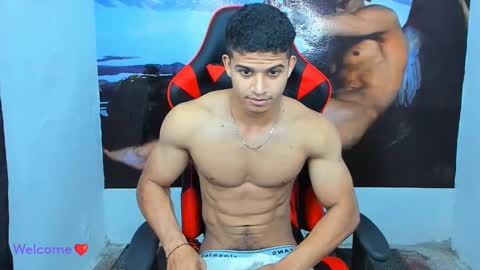 Snapshot of oliver_thompsson chatting on 21, 12, 2024 oliver thompsson online show from 21, 12, 2024