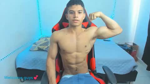 Snapshot of oliver_thompsson chatting on 26, 1, 2025 oliver thompsson online show from 26, 1, 2025