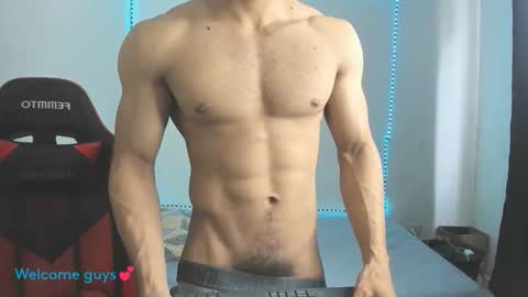 Snapshot of oliver_thompsson chatting on 19, 11, 2025 oliver thompsson online show from 19, 11, 2025