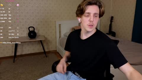 Snapshot of oliver_travis chatting on 16, 12, 2024 Oliver Evans online show from 16, 12, 2024