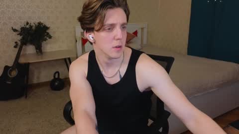 Snapshot of oliver_travis chatting on 9, 2, 2025 Oliver Evans online show from 9, 2, 2025