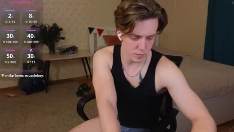 Snapshot of oliver_travis chatting on 23, 2, 2025 Oliver Evans online show from 23, 2, 2025