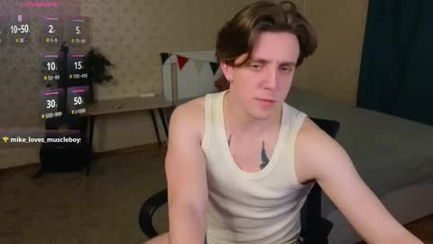 Snapshot of oliver_travis chatting on 21, 11, 2025 Oliver Evans online show from 21, 11, 2025