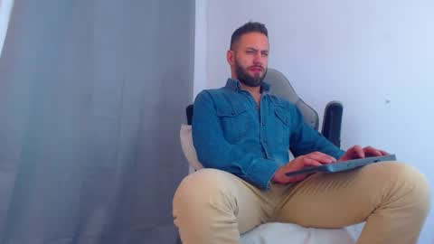 Snapshot of oliverdrew1 chatting on 12, 12, 2024 oliver online show from 12, 12, 2024