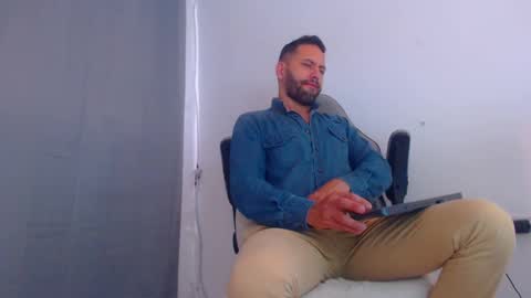 Snapshot of oliverdrew1 chatting on 24, 12, 2024 oliver online show from 24, 12, 2024