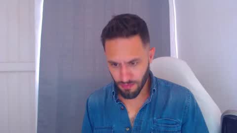 Snapshot of oliverdrew1 chatting on 14, 1, 2025 oliver online show from 14, 1, 2025