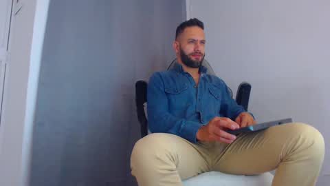 Snapshot of oliverdrew1 chatting on 30, 1, 2025 oliver online show from 30, 1, 2025