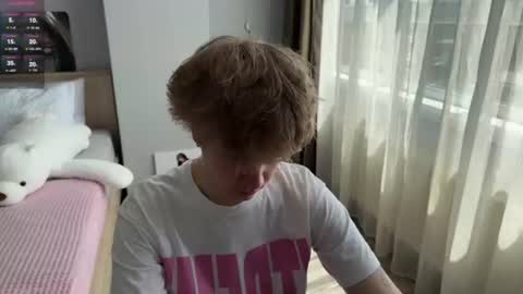 Snapshot of olivertasty chatting on 15, 6, 2026 oliver online show from 15, 6, 2026
