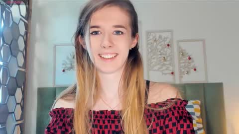 Snapshot of olivia_7 chatting on 14, 11, 2025 Olivia online show from 14, 11, 2025