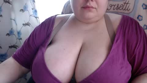 Olivia Gold online show from 11, 12, 2024