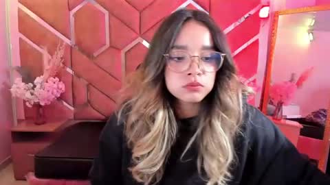  OLIVIA  online show from 9, 7, 2026