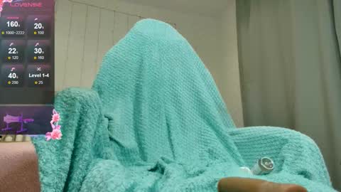 Olivia Hi guys Follow me  online show from 2, 12, 2025