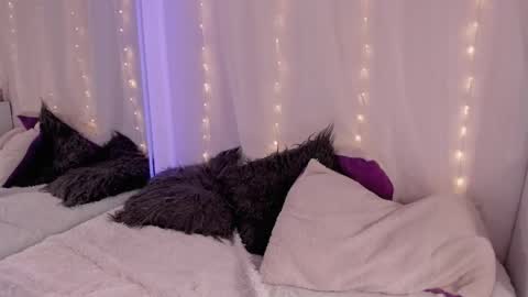 IG Im Oliviamorrys X OliviaMorrys online show from 13, 4, 2026