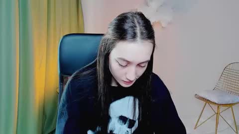 olivia_norton_ online show from 17, 9, 2025