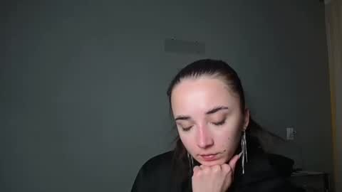 Snapshot of olivia_oliv chatting on 20, 4, 2026 Olivia online show from 20, 4, 2026