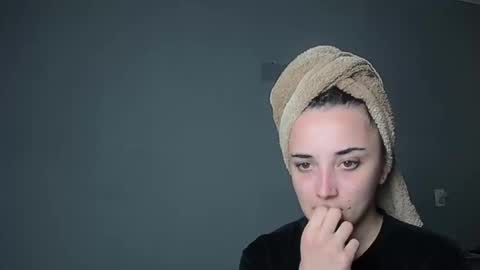 Snapshot of olivia_oliv chatting on 9, 5, 2026 Olivia online show from 9, 5, 2026