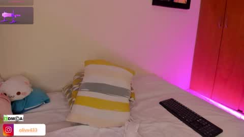 Snapshot of olivia_s19 chatting on 19, 10, 2025 olivia_s19 online show from 19, 10, 2025