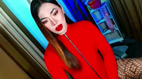 Miss OLIVIA online show from 10, 10, 2025