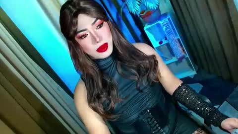 Miss OLIVIA online show from 15, 10, 2025
