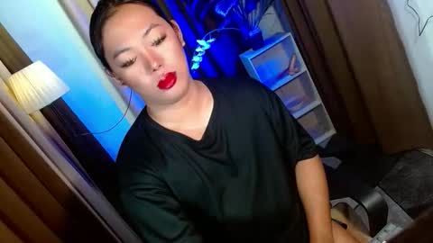 Miss OLIVIA online show from 15, 12, 2025