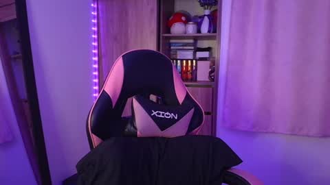 Snapshot of olivia_watson_ chatting on 17, 6, 2026 Olivia online show from 17, 6, 2026