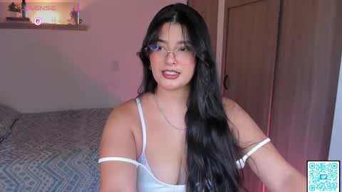 Snapshot of olivia_wiston chatting on 2, 10, 2025 Olivia 40 off online show from 2, 10, 2025