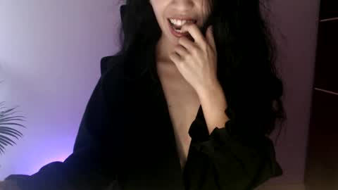 Snapshot of oliviaaa__ chatting on 4, 6, 2026 oliviaaa__ online show from 4, 6, 2026