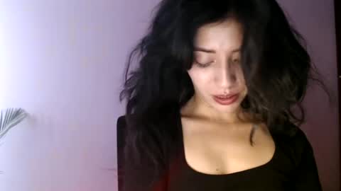 Snapshot of oliviaaa__ chatting on 7, 7, 2026 oliviaaa__ online show from 7, 7, 2026