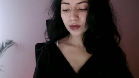 Snapshot of oliviaaa__ chatting on 27, 7, 2026 oliviaaa__ online show from 27, 7, 2026