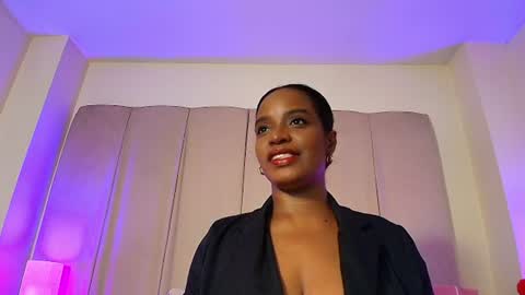 Snapshot of oliviabeneett chatting on 28, 6, 2026 My name is olivia but can you call me Oli online show from 28, 6, 2026