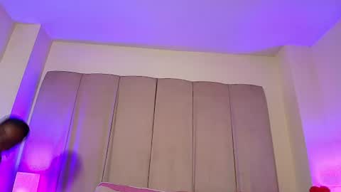 Snapshot of oliviabeneett chatting on 5, 7, 2026 My name is olivia but can you call me Oli online show from 5, 7, 2026