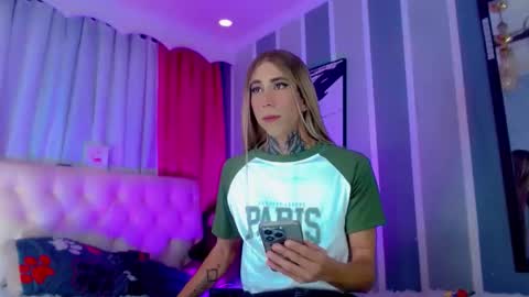 Snapshot of oliviahot01 chatting on 21, 4, 2026 oliviahot01 online show from 21, 4, 2026