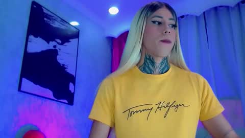 Snapshot of oliviahot01 chatting on 17, 5, 2026 oliviahot01 online show from 17, 5, 2026