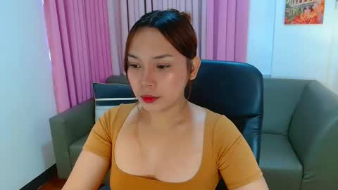 Snapshot of oliviahutton chatting on 11, 5, 2026 oliviahutton online show from 11, 5, 2026