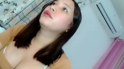 Snapshot of oliviahutton chatting on 12, 6, 2026 oliviahutton online show from 12, 6, 2026