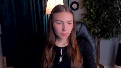 Snapshot of olivialangs chatting on 2, 4, 2026 olivialangs online show from 2, 4, 2026