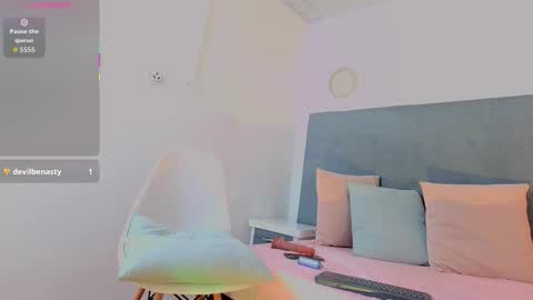 OliviaMonroe online show from 29, 10, 2025