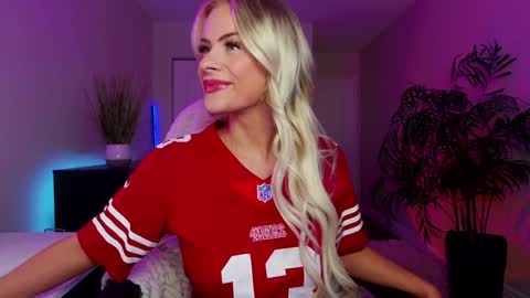 Olivia Owens online show from 8, 2, 2025