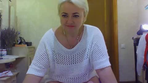 Snapshot of oliviaparadise chatting on 1, 1, 2025 oliviaparadise online show from 1, 1, 2025