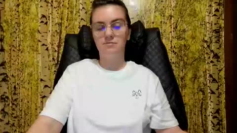 Snapshot of oliviasager chatting on 28, 5, 2026 Mistress Olivia online show from 28, 5, 2026
