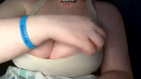 Snapshot of oliviaskies chatting on 11, 7, 2026 Olivia baby online show from 11, 7, 2026