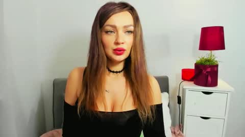 OliviaWomen online show from 4, 12, 2024