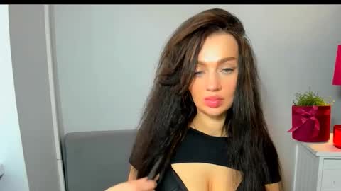 OliviaWomen online show from 10, 3, 2026