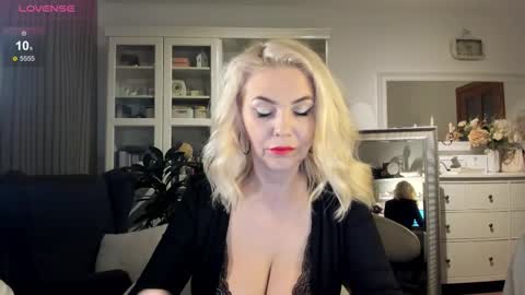 ollalla7 online show from 18, 1, 2026