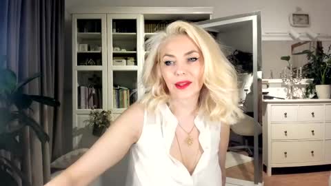 ollalla7 online show from 25, 4, 2026